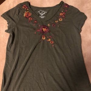 Sonoma Embroidered Flowery Green Soft T Shirt